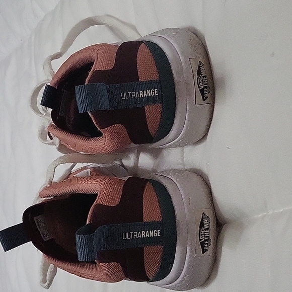 Vans - Picture 4 of 6